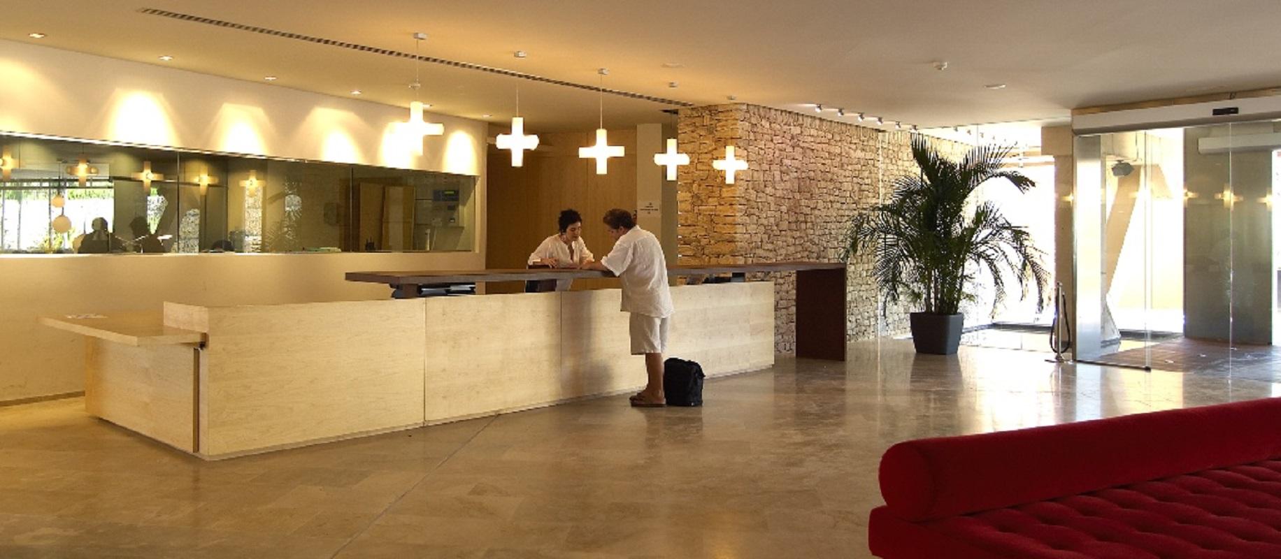 奥利威尔斯欧特斯酒店 El Perelló 外观 照片